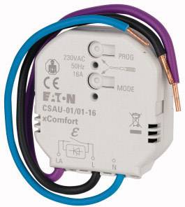 Bílý elektrický spínač s barevnými kabely a potisky. Zobrazuje 'EATON CSAU-01/01-16 xComfort' s ovládacími prvky.