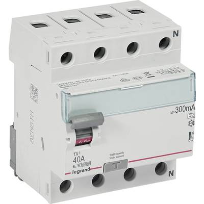 Čtyřpólový proudový chránič značky Legrand, model TX3, 40A, s testovacím tlačítkem a citlivostí 300mA.