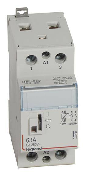 63A výkonový jistič od Legrand s Un 250V, vhodný pro 230V při 50/60Hz. Obsahuje přepínač pro manuální nebo automatické ovládání.