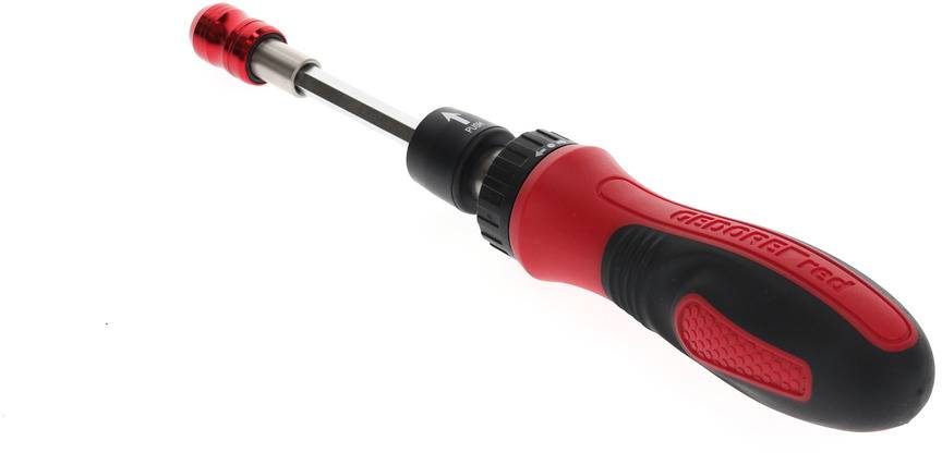 Červený šroubovák s černou rukojetí a vyměnitelnou hlavou, který je robustní a ergonomicky navržený.