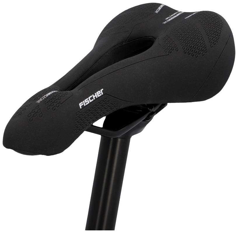 Černé sedlo na jízdním kole s ergonomickým designem nasazené na sedlovce. Logo 'Fischer' viditelné z boku. Vhodné pro maximální pohodlí.