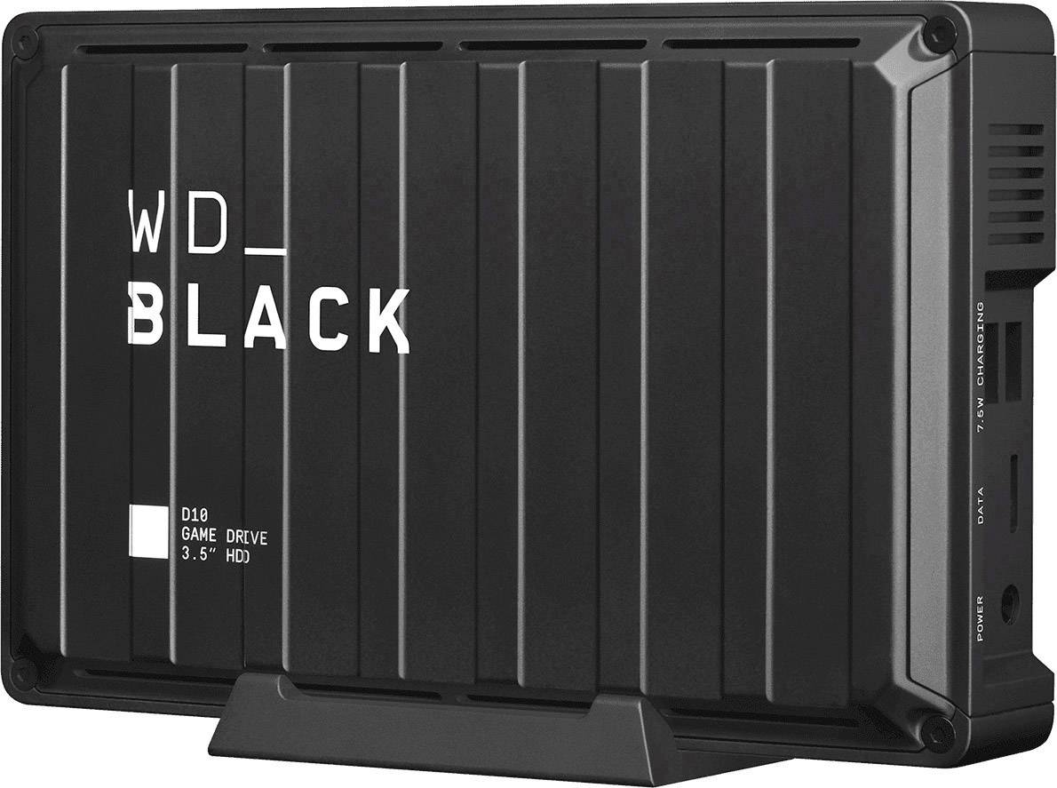 Externí pevný disk s nápisem 'WD_Black' stojí na stojánku. Navržen pro hraní her a ukládání dat.