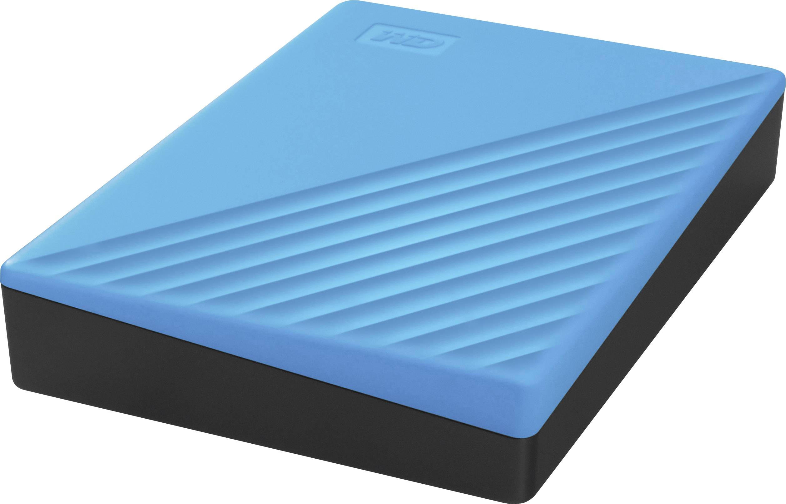 Externí pevný disk s modrým pouzdrem a diagonálními pruhy na horní straně. Je kompaktní a přenosný.