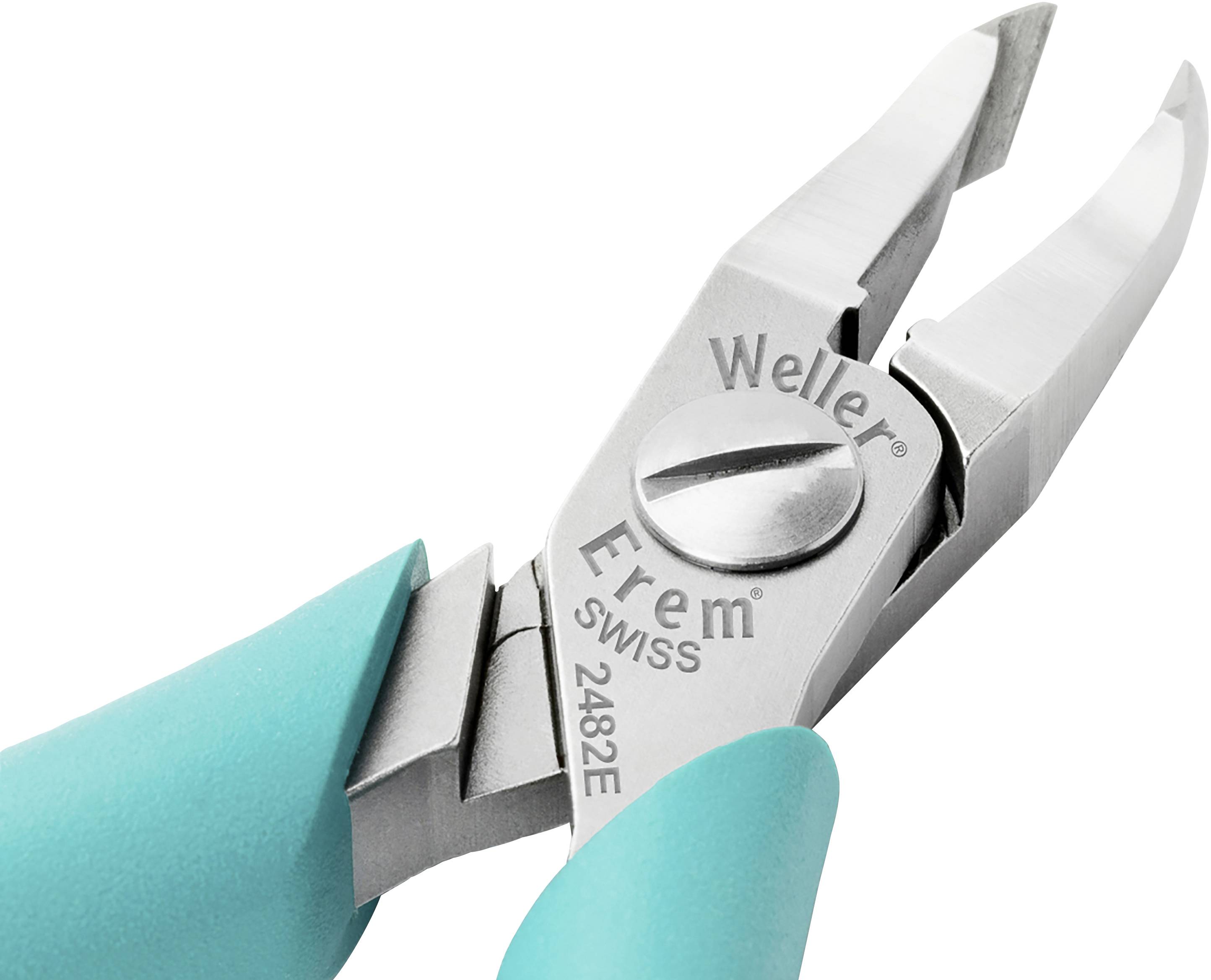 Na obrázku je zobrazeny kleště s modrými rukojeťmi ze Švýcarska, na kterých je viditelná značka 'Weller Erem'.
