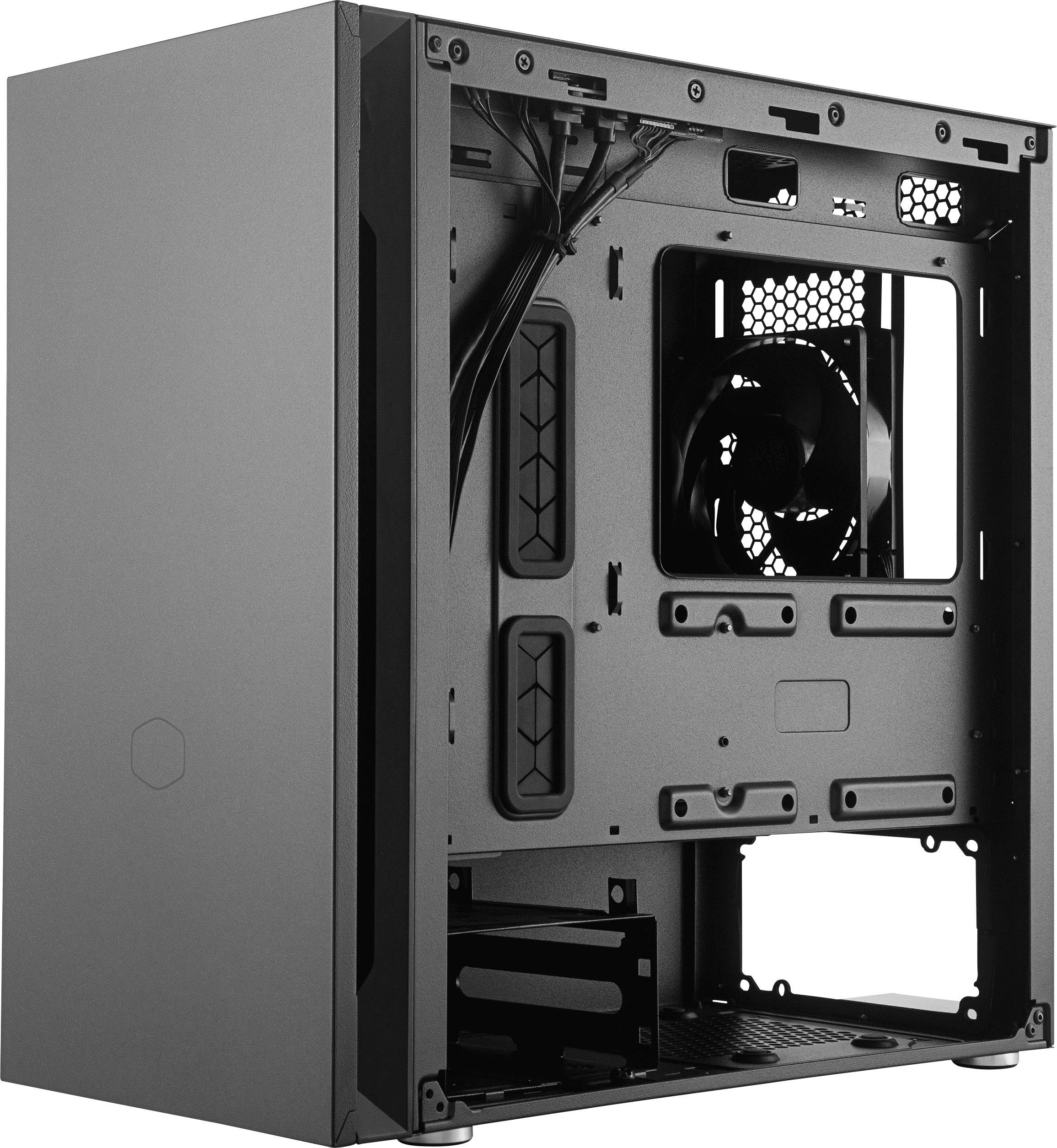 Černá počítačová skříň s otevřeným víkem odhaluje prázdný vnitřní prostor s držáky pro hardware, ventilátory a vedení kabeláže.