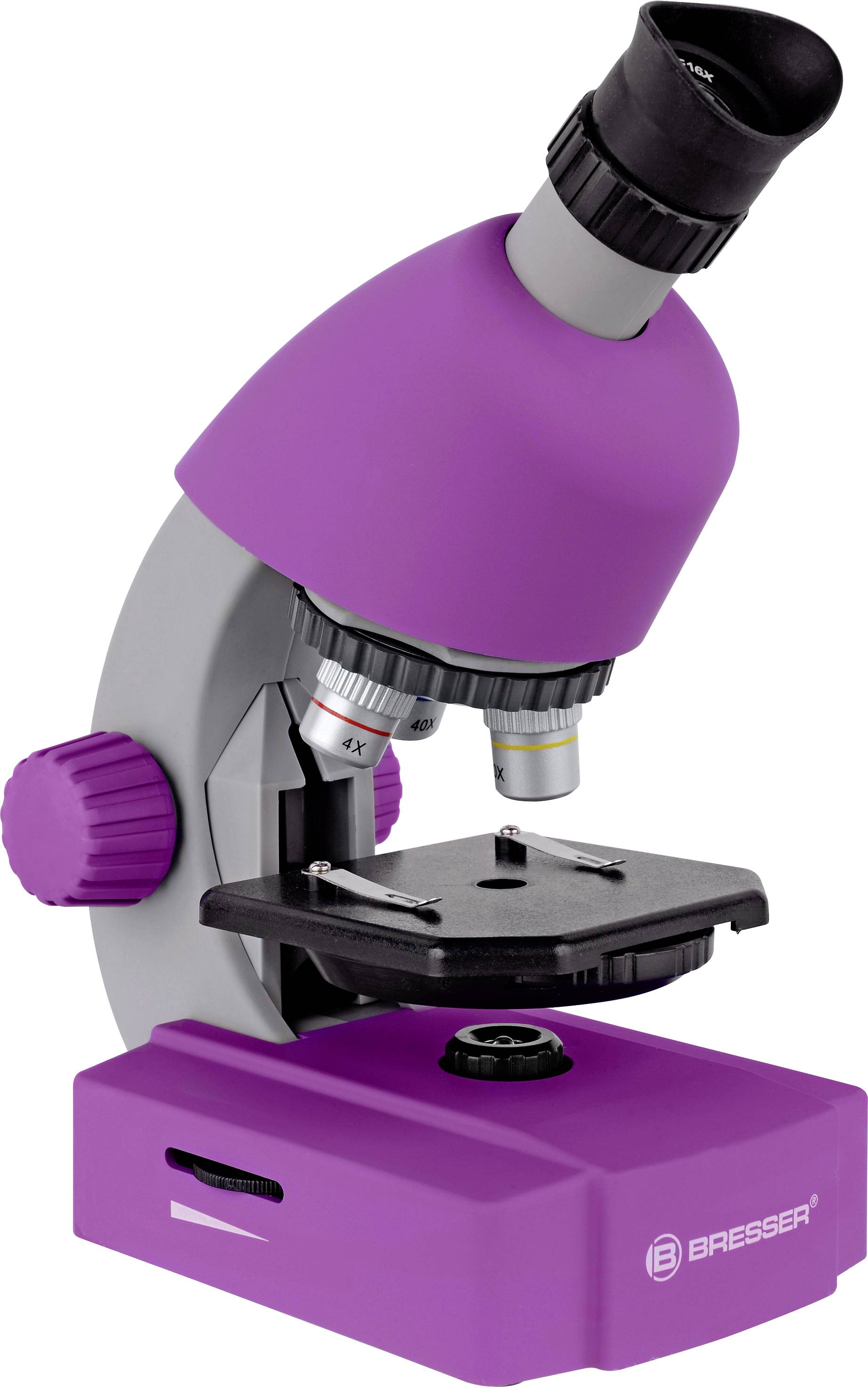 Fialový mikroskop s nastavitelným stolkem a okulárem, vhodný pro biologické a vědecké studie.