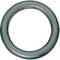 Šedý, kulatý kovový kroužek na bílém pozadí, jednoduše navržený.