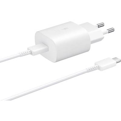 Bílá USB nabíječka s eurokonektorem a USB-C kabelem. Je určena k nabíjení elektronických zařízení.