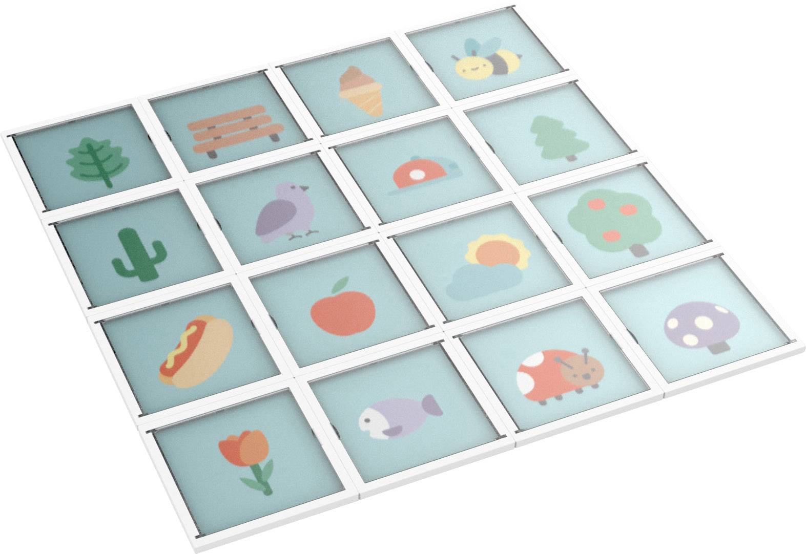 Puzzle se šestnácti dlaždicemi zobrazuje různé grafiky: strom, lavička, zmrzlina, včela, kaktus, loď, traktor, ryba, jablko, houba, květ, slunce, telefon, hot dog, brouk a mrak.