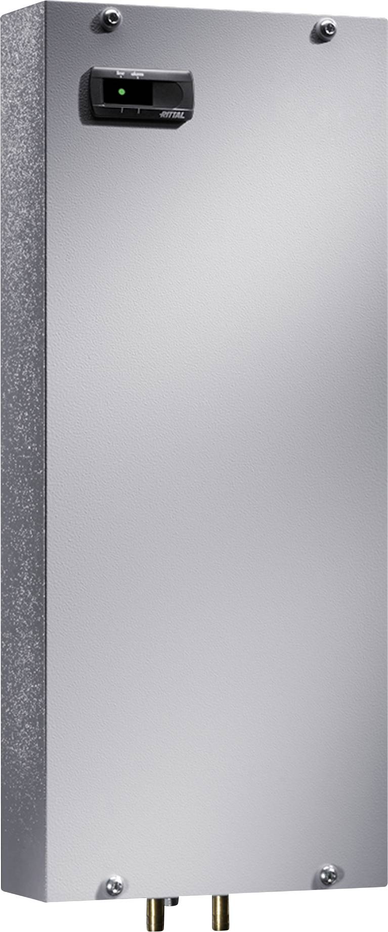 Elektrický průtokový ohřívač ve štíhlém stříbrném krytu s displejem a kontrolkou nahoře. Vhodný pro ohřev teplé vody.