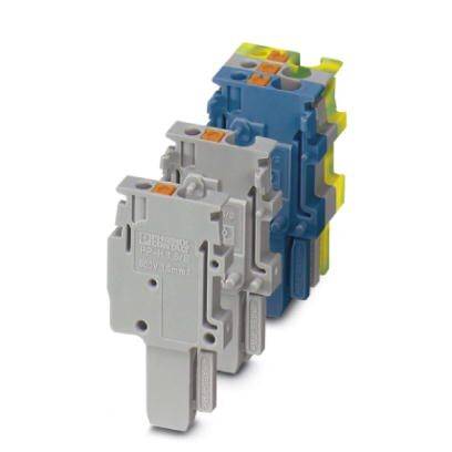 Tři svorky různých barev a typů jsou uspořádány v řadě a ukazují své konstrukční provedení a možnosti použití.