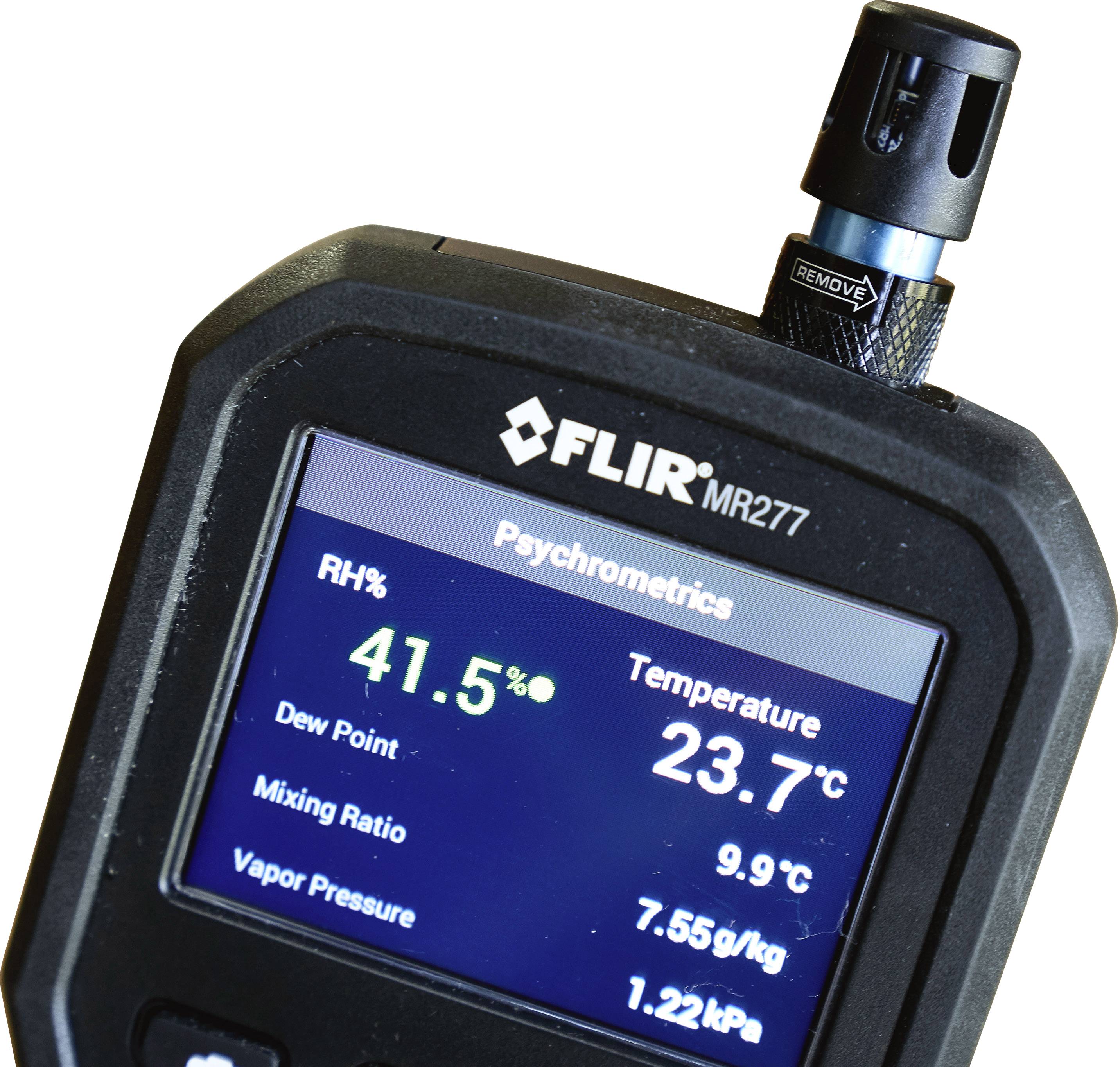 Měřicí přístroj ukazuje: vlhkost vzduchu 41,5 %, teplota 23,7 °C, rosný bod 9,9 °C, měrná vlhkost 7,55 g/kg, parciální tlak vodní páry 1,22 kPa.