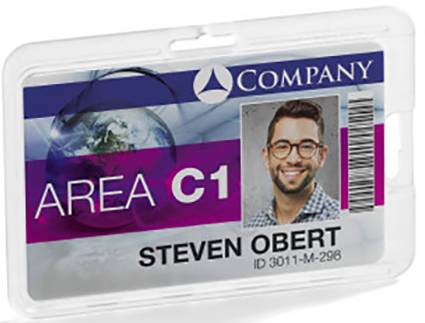 Průkaz s portrétem muže. Nahoře stojí 'Company', níže 'Oblast C1'. Jméno: Steven Obert, ID: 3011-M-298.
