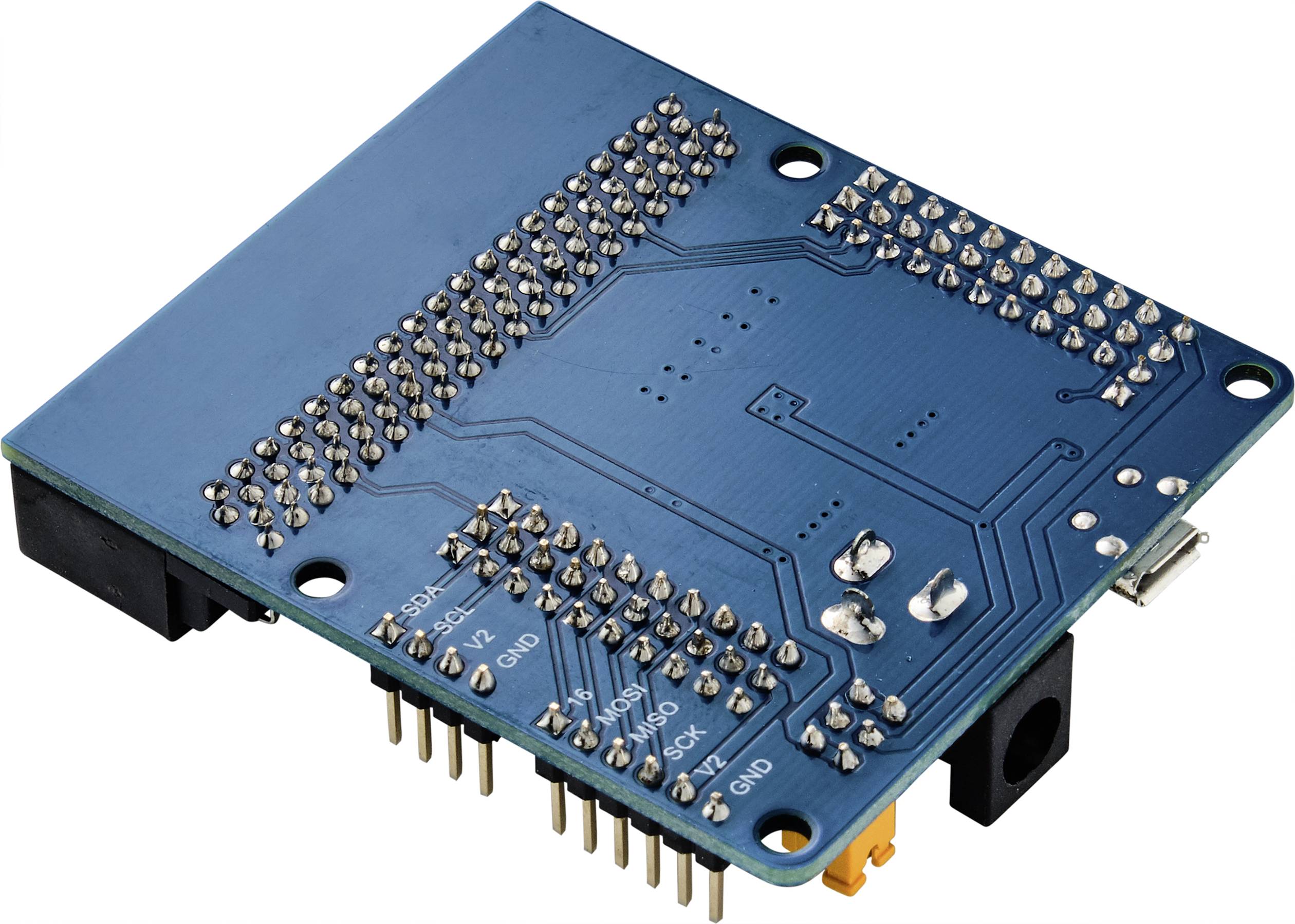 Modrá elektronická deska plošných spojů s mnoha vyčnívajícími piny a malým USB konektorem. Je navržena pro propojení a řízení elektronických komponent.