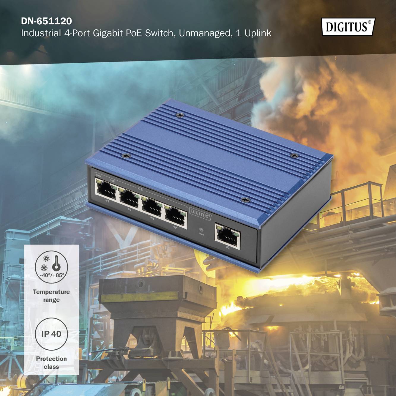 Průmyslový 4-portový gigabitový PoE switch před tovární scénou s kouřem a ohněm v pozadí, produkt značky 'Digitus'.