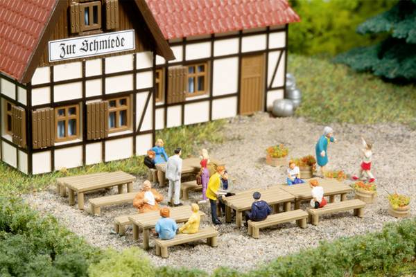 Auhagen 44650 N   Au Bänke, Tische
