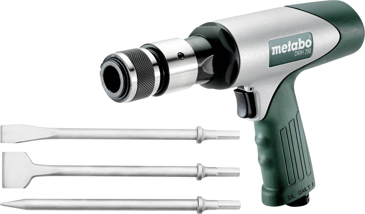 Pneumatické vrtací kladivo se třemi vyměnitelnými dláty umístěnými vedle něj, na těle nástroje je viditelná značka „metabo".