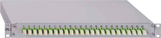 Optický patch panel s 24 porty v jedné řadě, číslovaný od 1 do 24, v šedém krytu.