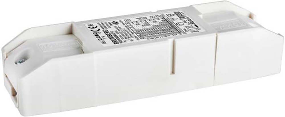 Obdélníkové, bílé elektronické zařízení s etiketou s technickými specifikacemi a bezpečnostními symboly na horní straně.