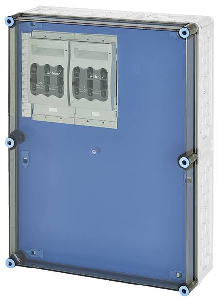 Elektrický rozvaděč s modro-průhledným krytem a čtyřmi jističi, namontovaný na stěně.
