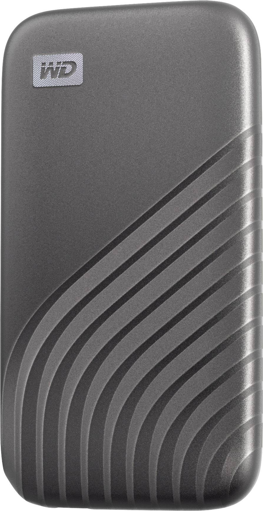 Šedý, přenosný externí hard disk s prohnutým liniovým vzorem na přední straně. Logo v levém horním rohu.
