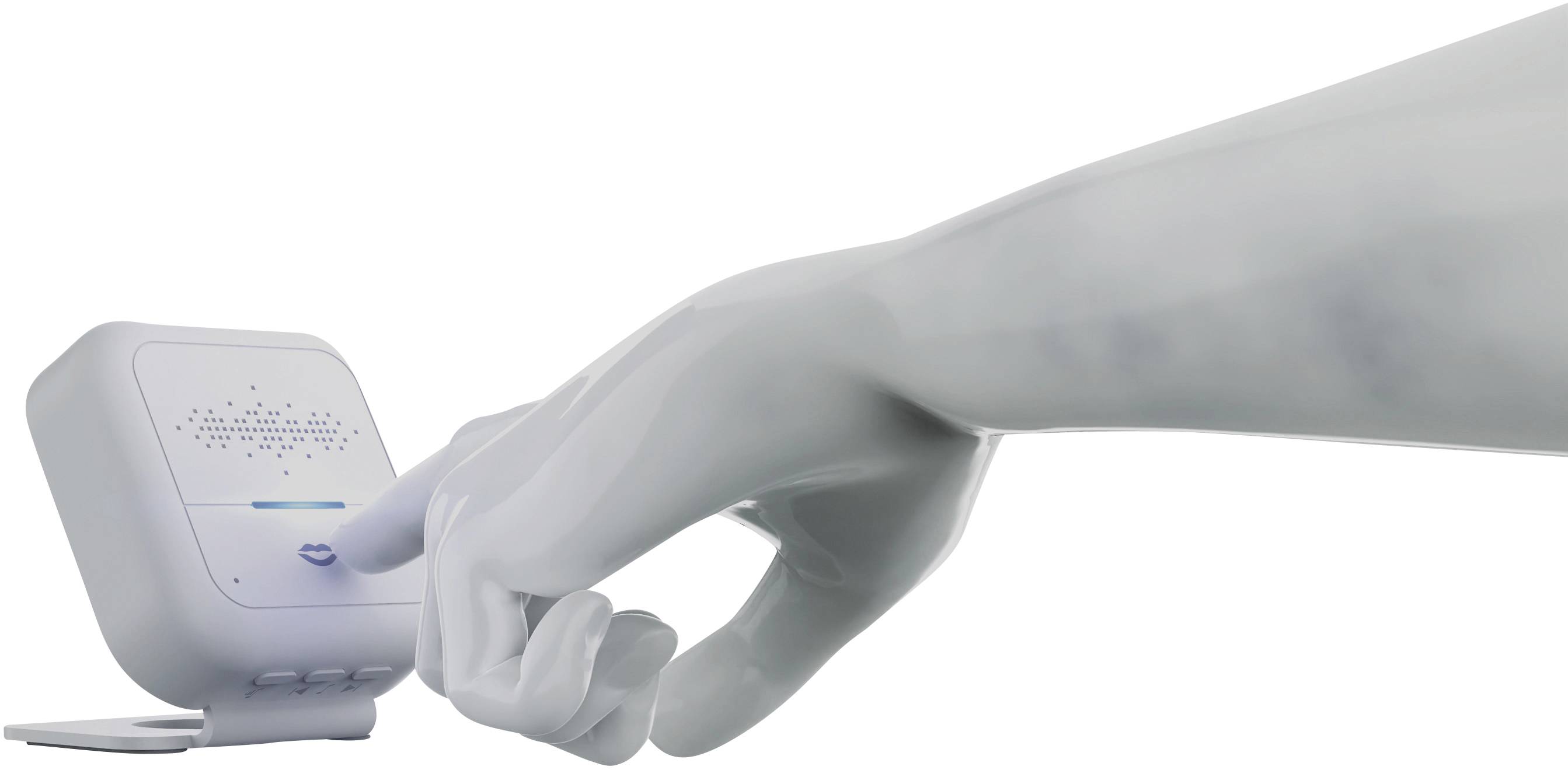 Šedá ruka se dotýká bílého, hranatého zařízení s modrou LED indikací. Zařízení se zdá být určeno technologickým účelům.