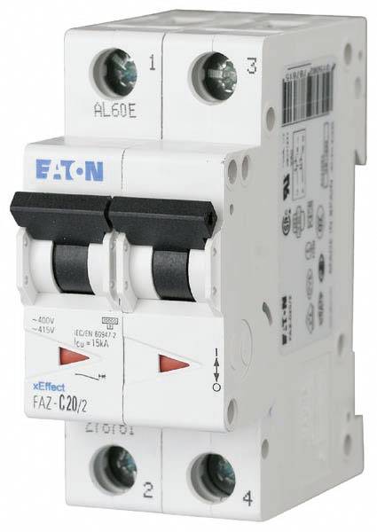 Jistič se dvěma klopnými spínači, označený xEffect FAZ-C20/2, 240V~400V, 50/60Hz, 15kA. Název značky nahoře vlevo.