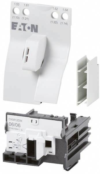 Bílý elektrický spínač s logem Eaton, několik kontaktních svorek pod ním, vhodný pro průmyslové aplikace.