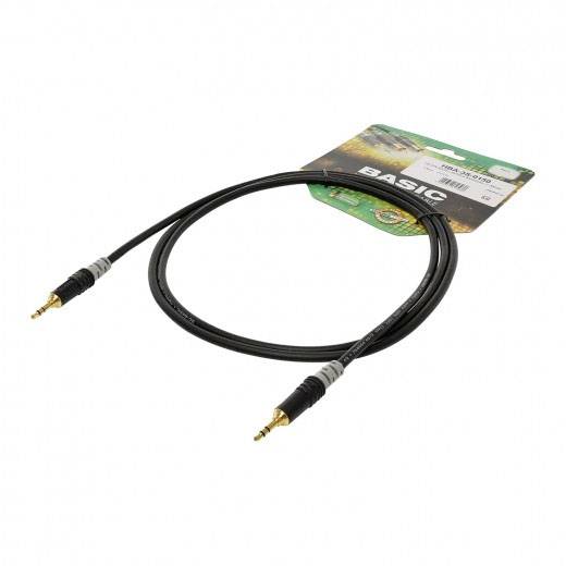 Černý audiokabel se zlatými 3,5mm jack konektory na obou koncích, zabalený v zelené kartonové krabičce s nápisem 'Basic'.