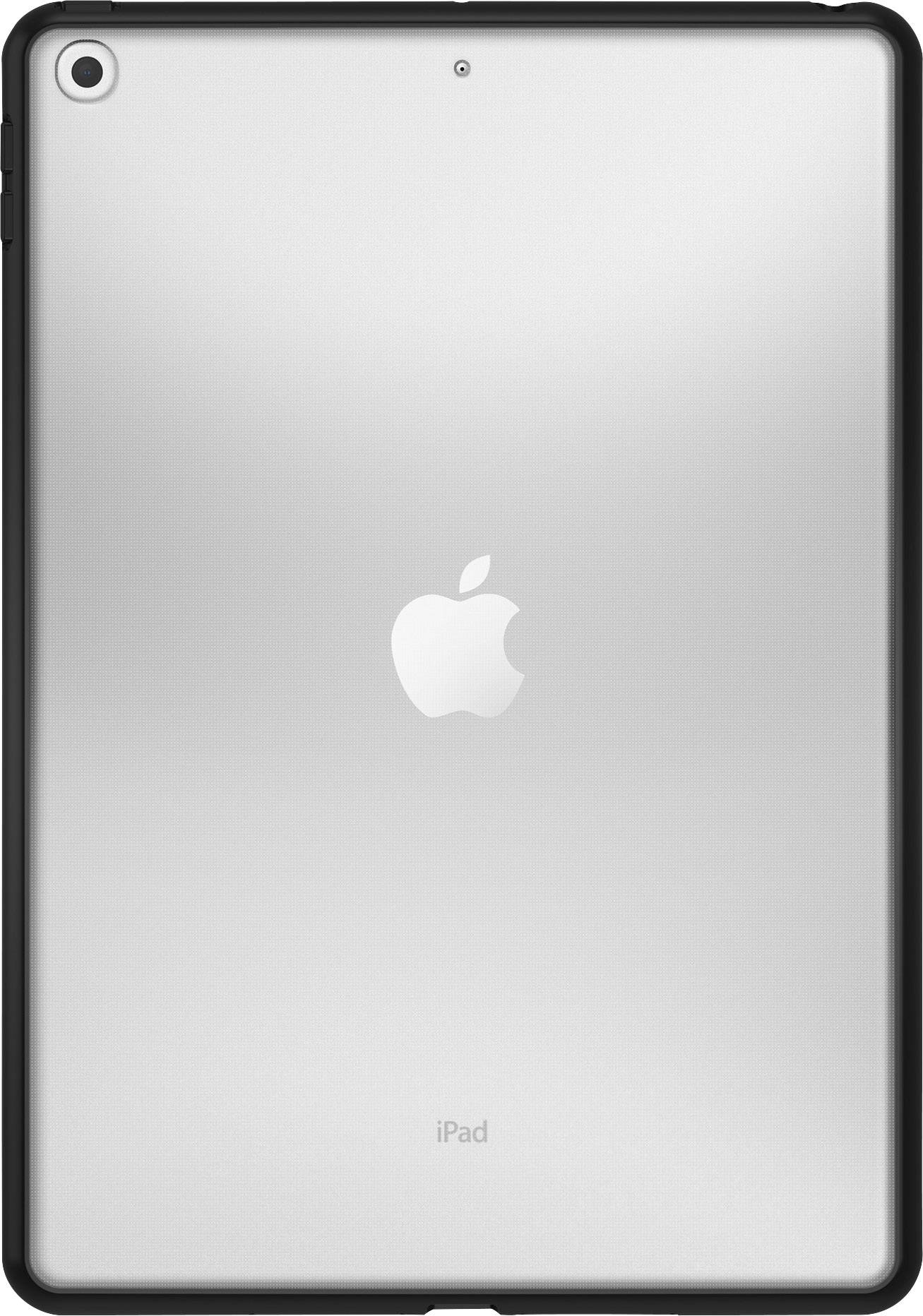 Zadní strana tabletu se stříbrným krytem a logem Apple uprostřed.