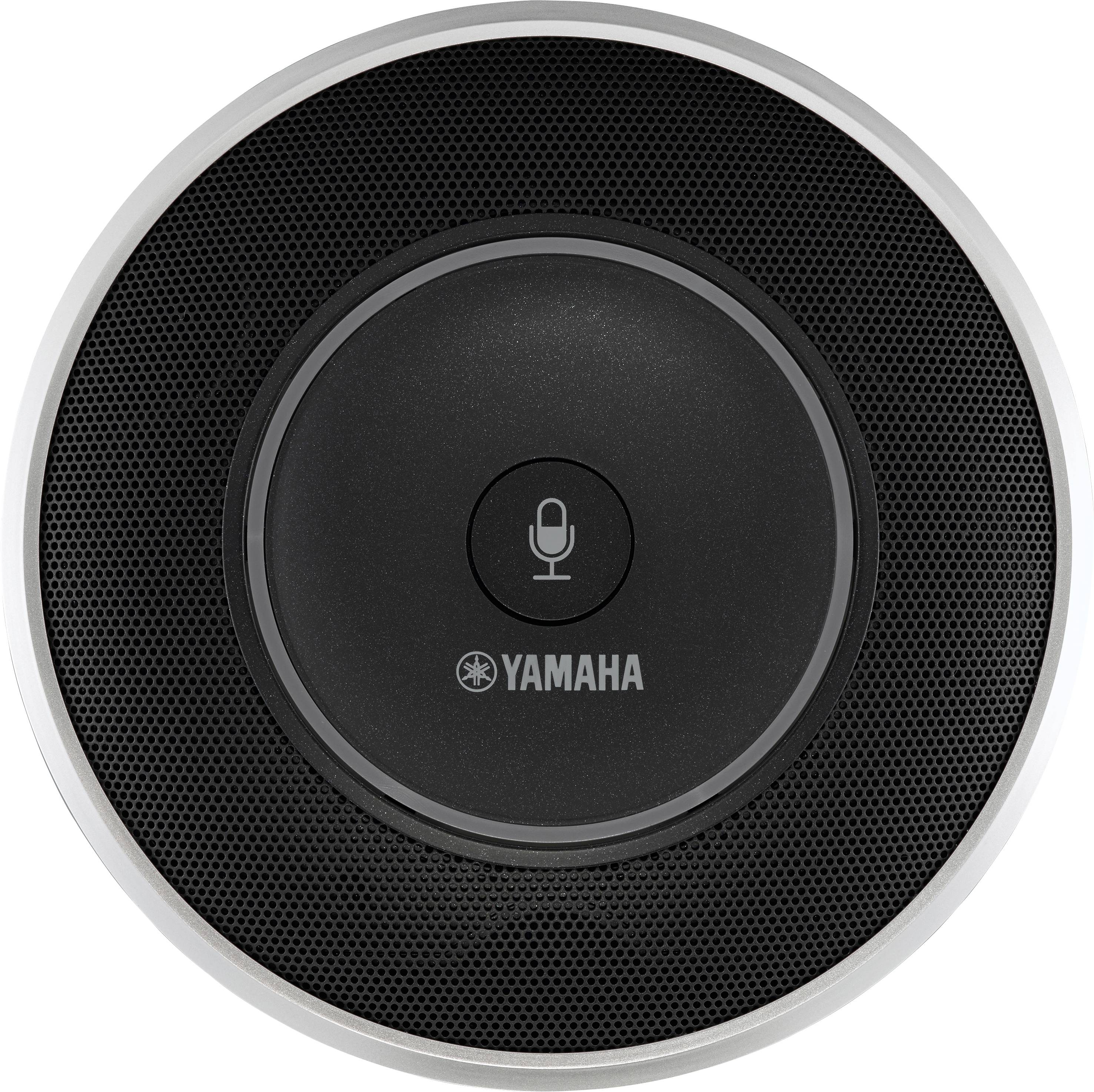 Mikrofon Yamaha v kruhovém tvaru, centrální tlačítko s mikrofonovým symbolem, černý design, vhodný pro zvukové nahrávky a konference.