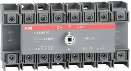 Elektrický odpínač s označením 'ZAP' a 'VYP' a centrálním otočným mechanismem, vyrobený společností ABB.