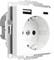 Zásuvka s vestavěnými USB porty nabízí duální možnosti nabíjení.