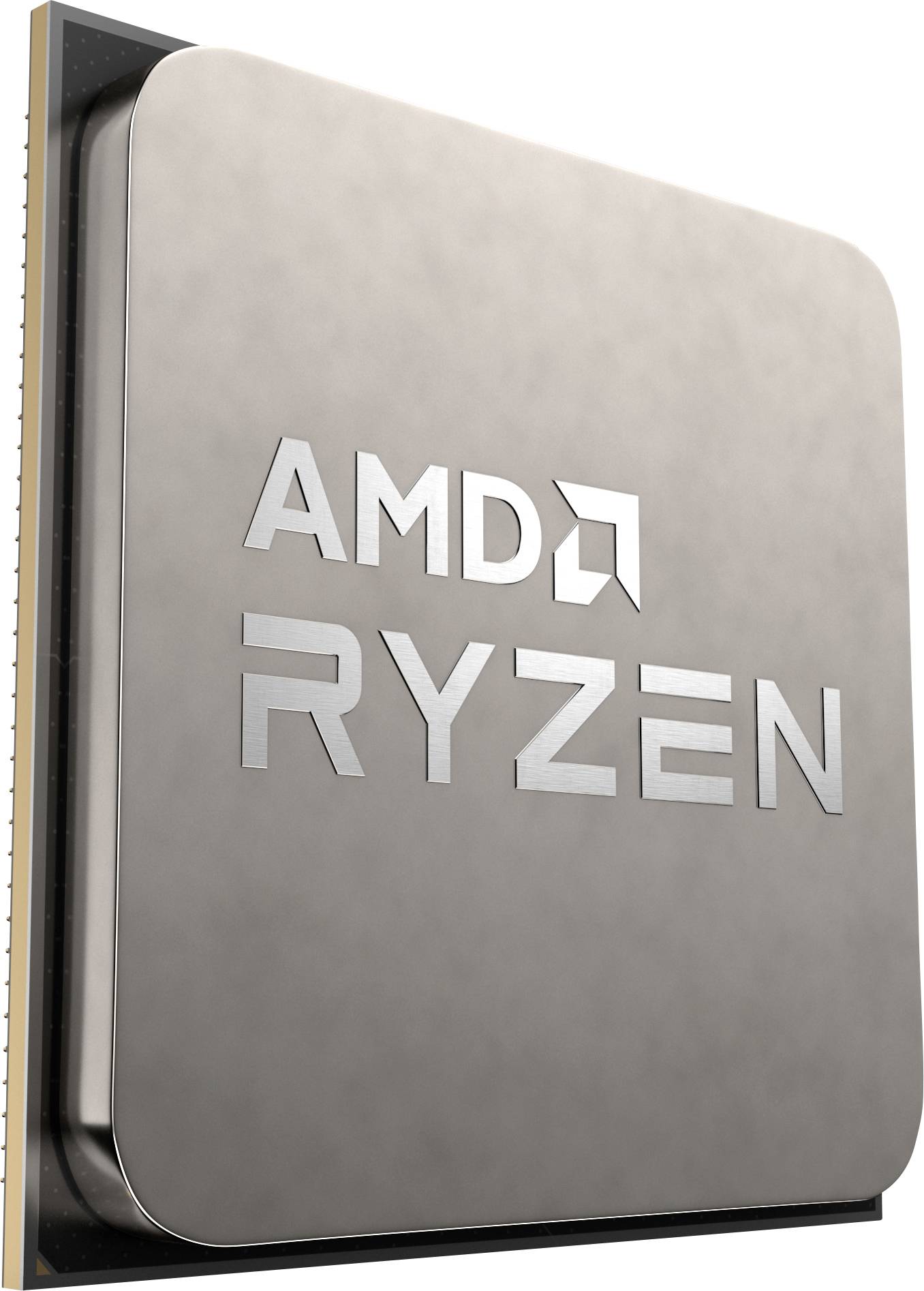 Stříbrný procesorový čip AMD Ryzen s vyrytým logem v šikmém pohledu.