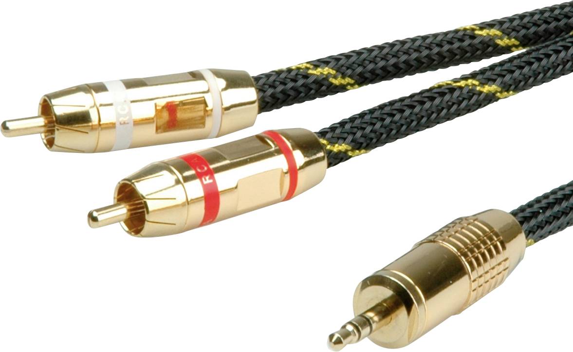 Tři pozlacené audiokabely, dva s RCA konektory a jeden s 3,5mm jack konektorem, leží na bílém pozadí.
