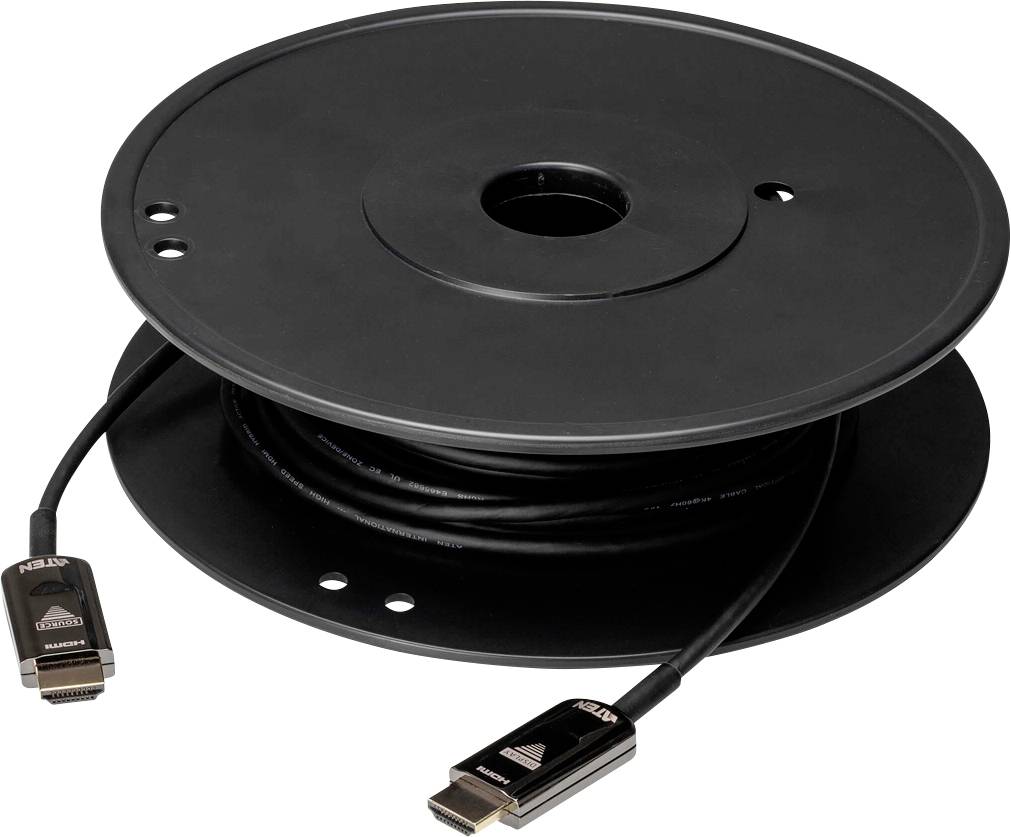 Černá kabelová cívka s namotaným HDMI kabelem, na které jsou viditelné dva koncové konektory.