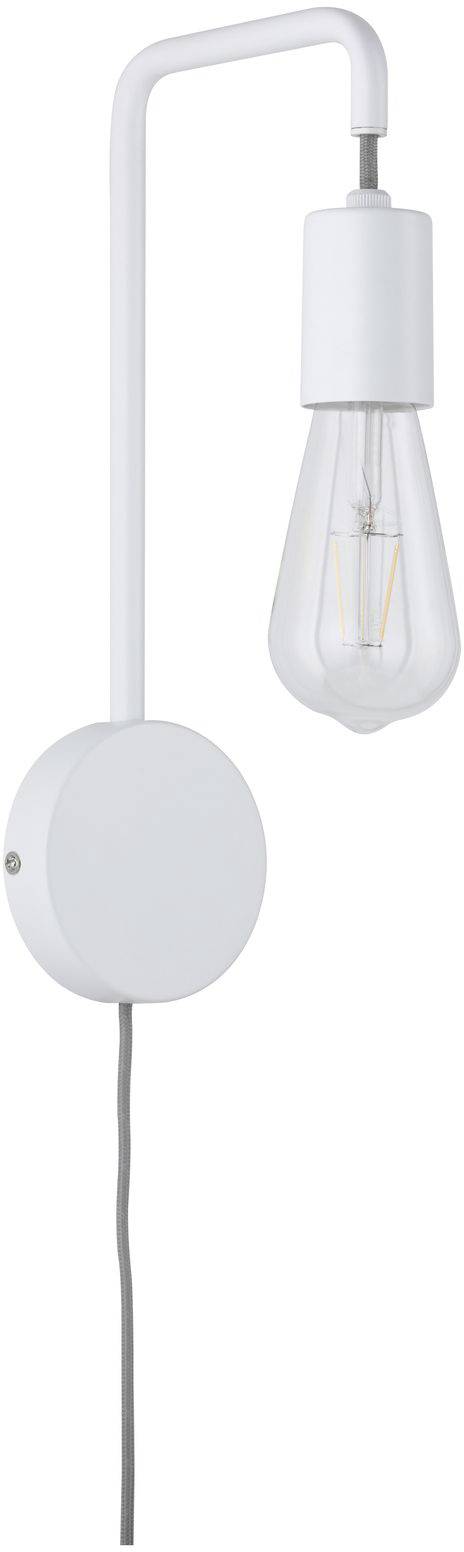 Bílá nástěnná lampa s ohnutým ramenem a volně viditelnou žárovkou připomínající tradiční tvar Edison.