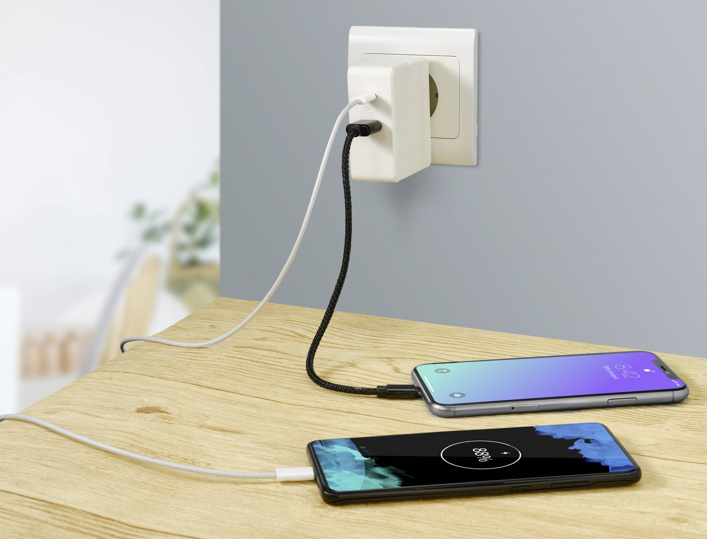 VOLTCRAFT UC-2ACX002 VC-11744740 USB nabíječka do zásuvky (230 V) Výstupní proud (max.) 3000 mA 2 x USB, USB-C® zásuvka -5