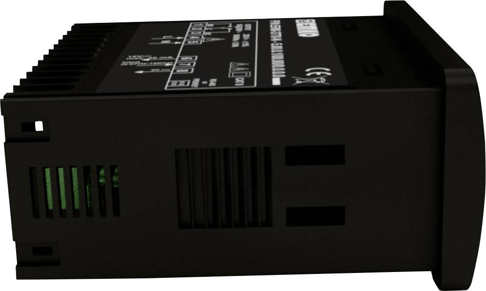 Černé elektrické zařízení s větracími otvory a štítkem se specifikacemi, používané pro napájení nebo ovládání.