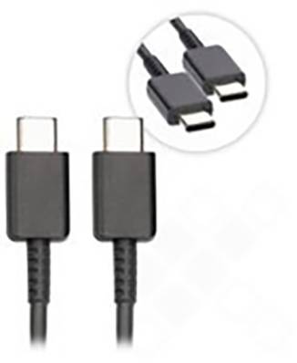 Dva černé USB-C kabely s kulatými konci pro připojení elektronických zařízení. Detailní pohled na přípojky v kruhovém výřezu obrazu.