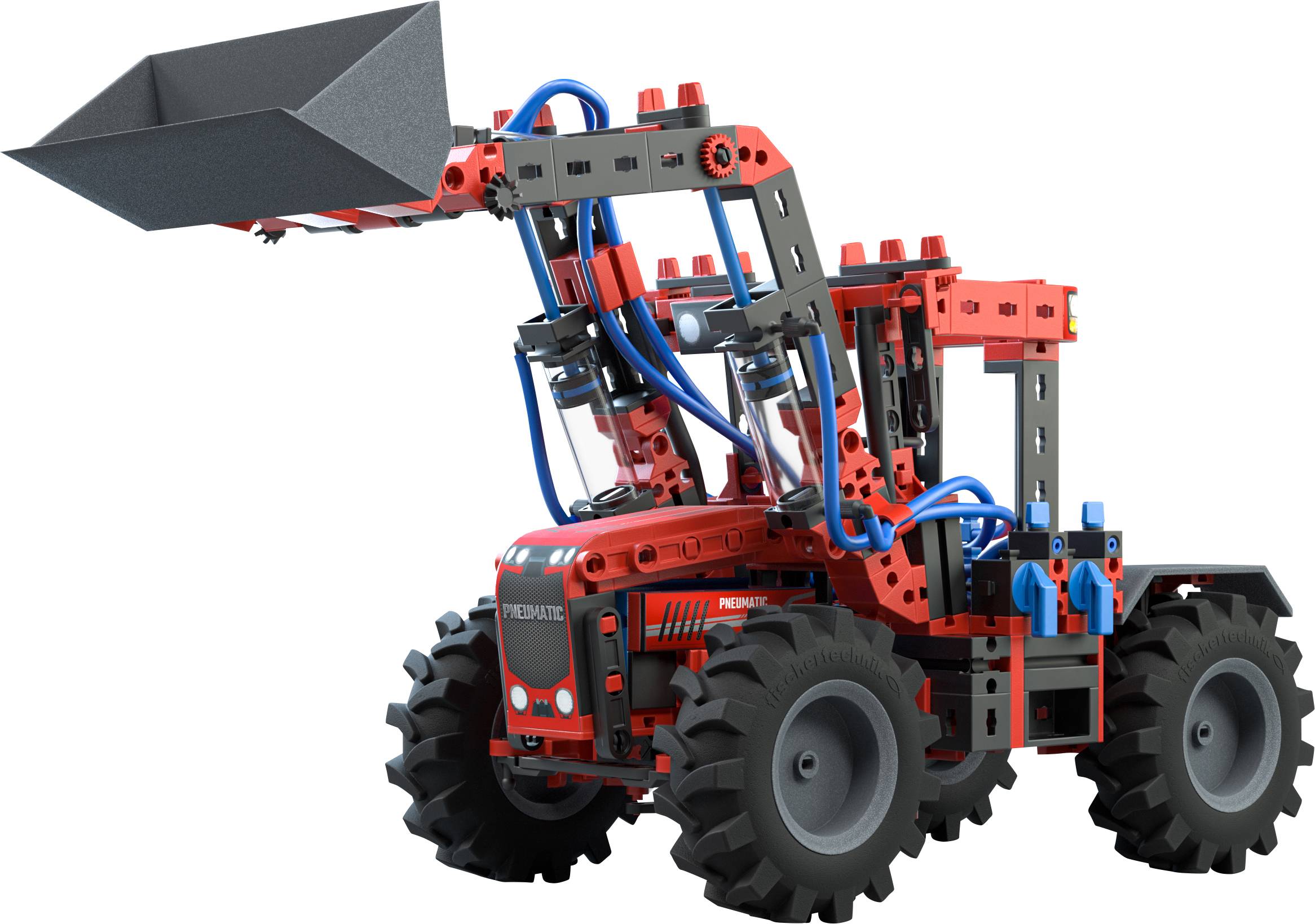 Červený modelový traktor z LEGA s pohyblivým předním nakladačem a modrými hadicemi, zobrazený ve vzpřímené poloze.