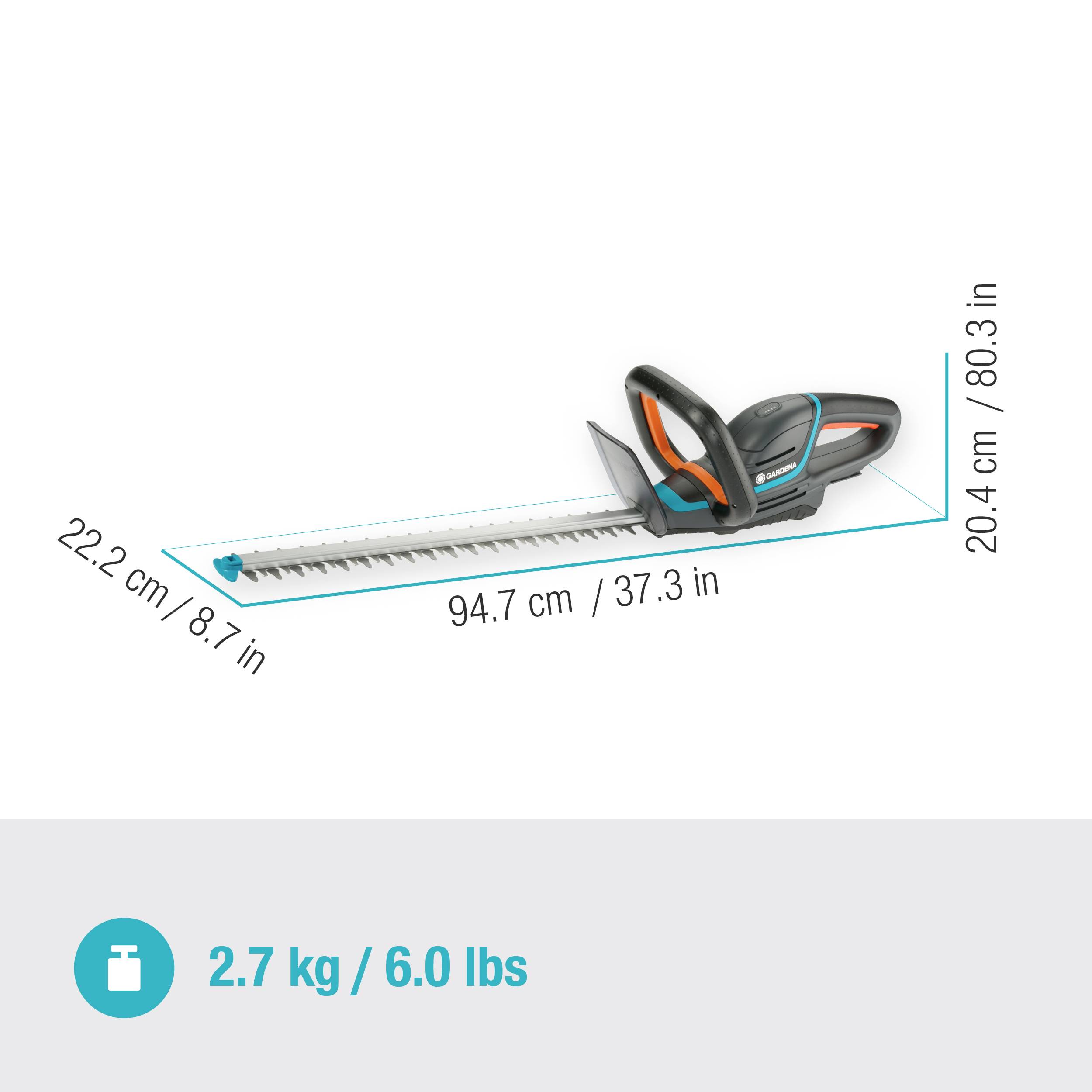 Elektrická plotová nůžky s hmotností 2,7 kg. Délka čepele 94,7 cm, šířka 22,2 cm, výška 20,4 cm.