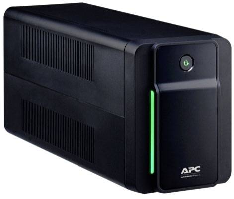 Černé zařízení UPS APC s zeleně svítícím zapínacím tlačítkem zobrazuje svou provozní stavovou indikaci.