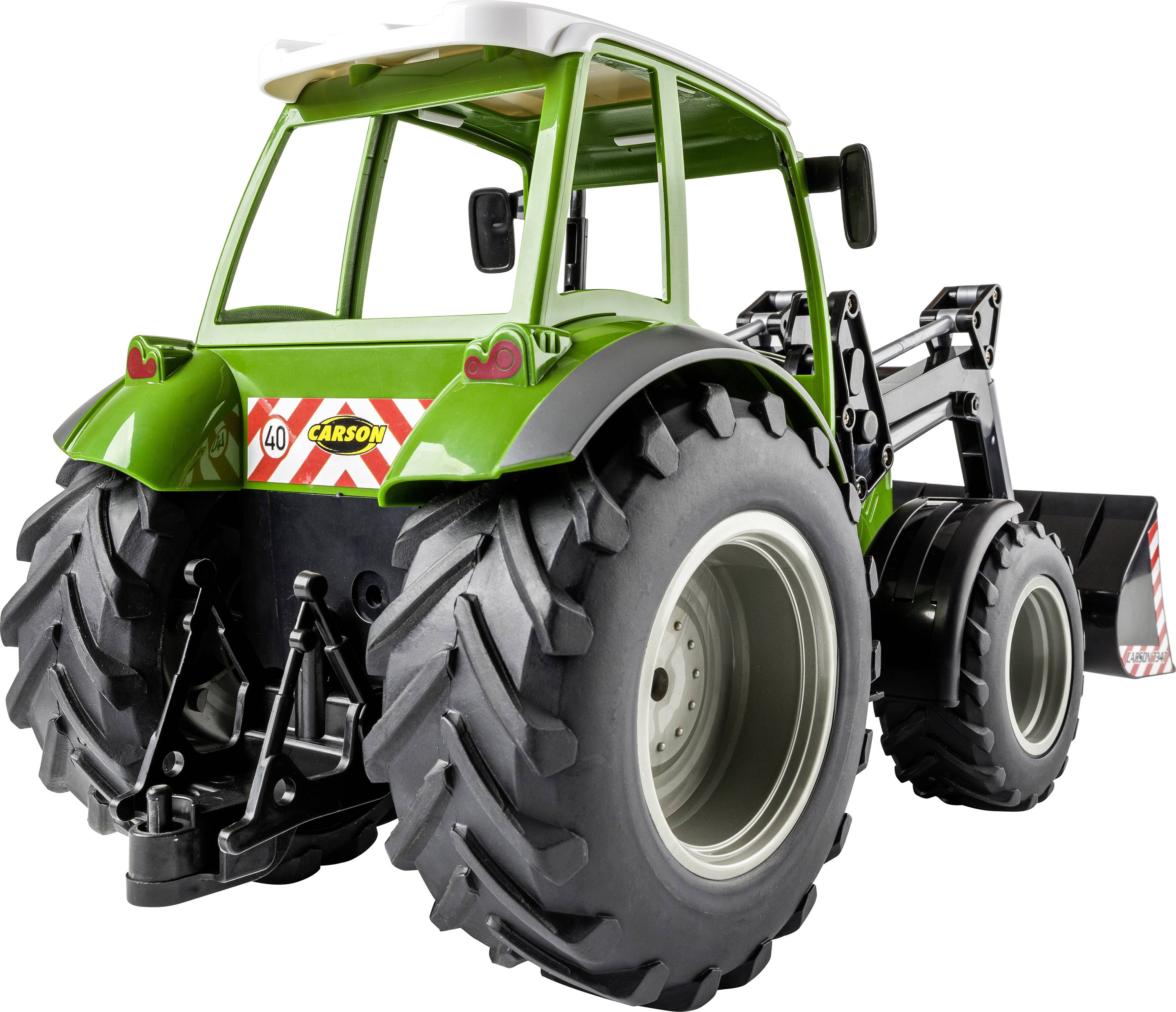 Zelený traktor s velkými pneumatikami a čelním nakladačem vpředu. V pozadí nejsou patrné žádné další detaily.