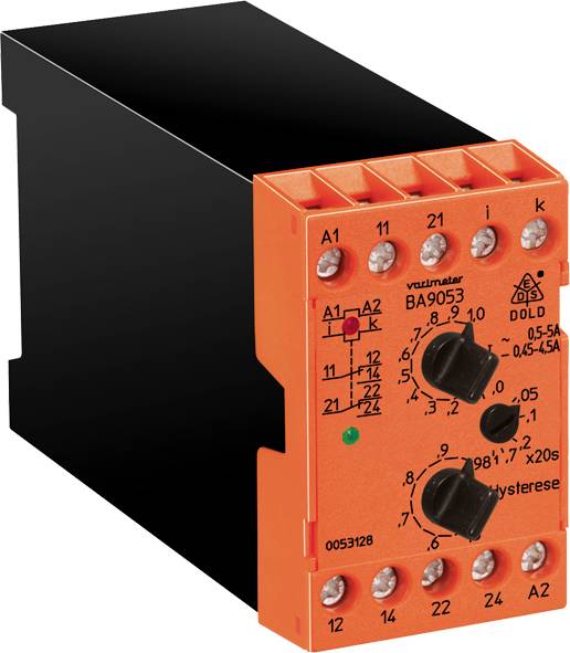 Oranžové elektronické řídicí zařízení s několika ovladači a přípojkami, speciálně označené pro elektrické aplikace.