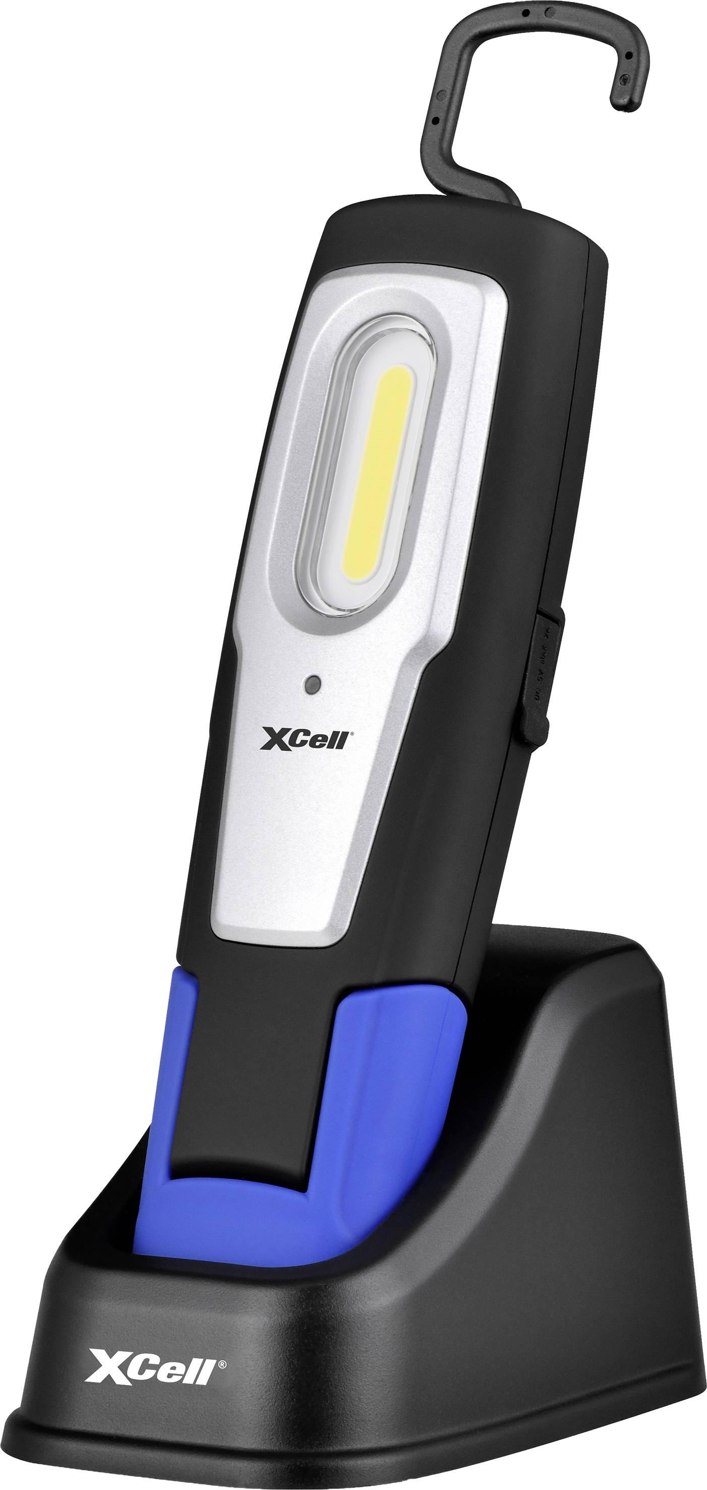 Přenosná LED pracovní lampa s hákovým držákem, umístěná na nabíjecí stanici. Ideální pro práci bez nutnosti držení v dílenském prostředí.