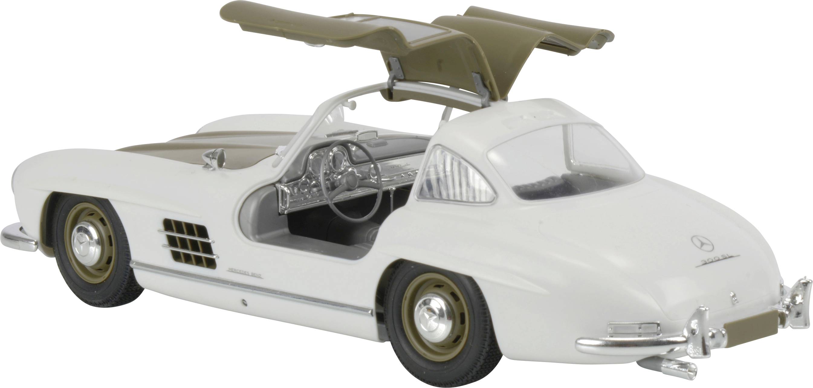 Bílé auto s otevřenými křídlovými dveřmi, pohled zezadu. Vozidlo má retro design a dva sedadla uvnitř.