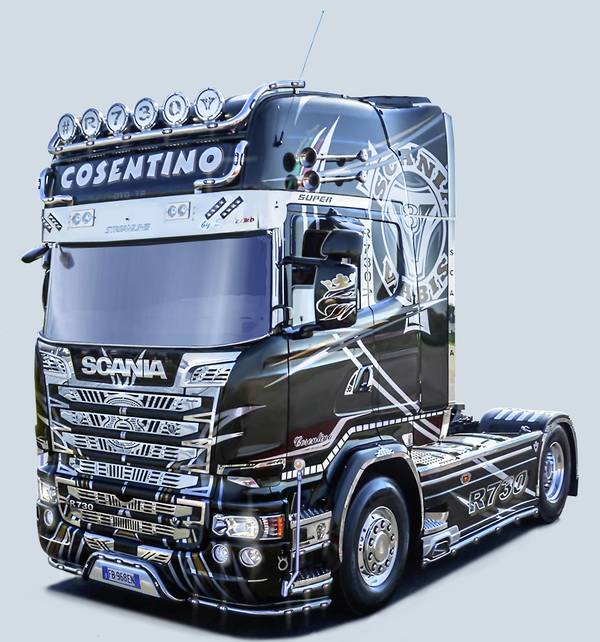 Italeri 3952 SCANIA R730 Streamline Show Truck model tahače, stavebnice 1:24