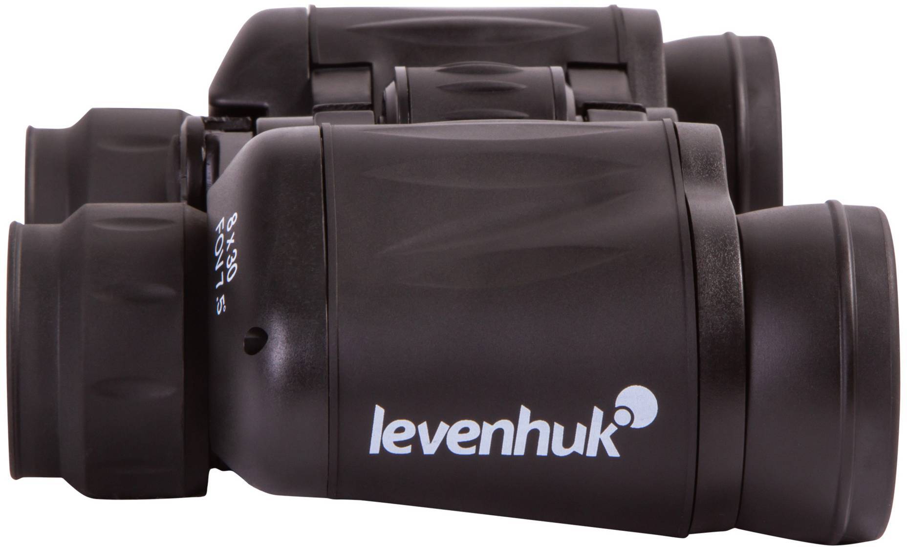Černý dalekohled s nápisem 'levenhuk' na straně, ukazující nastavení zaostření a robustní design. Ideální pro venkovní aktivity.