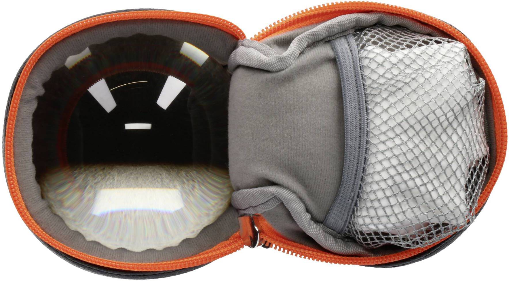 Otevřené oranžové pouzdro s šedou vnitřní podšívkou, které zobrazuje velkou kulatou lupu na levé straně a síťovou kapsu na straně pravé.
